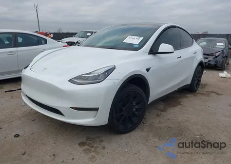 2022 Tesla Model Y Long Range Dual Motor All-Wheel Drive z USA, uszkodzony, nr VIN 7SAYGDEE8NA014232